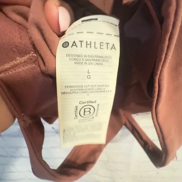 Athleta Conscious Cut Out Crop A-C Sports tank Size Large NWOT - Picture 7 of 10